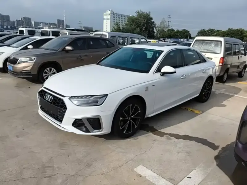 Audi A4L, 2021