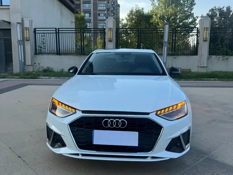 Audi A4L, 2022