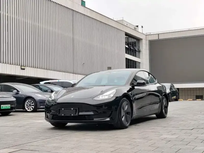 Tesla Model 3, 2022