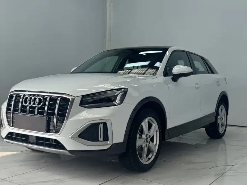 Audi Q2L, 2021