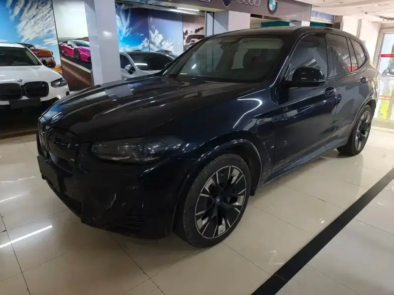 BMW iX3, 2022