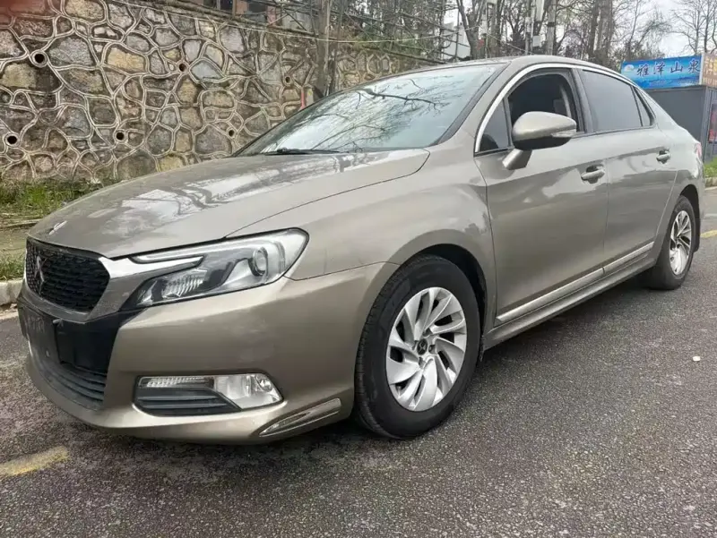DS 5LS, 2015