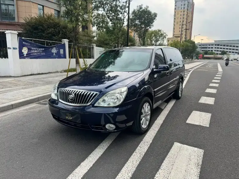 Buick GL8, 2015