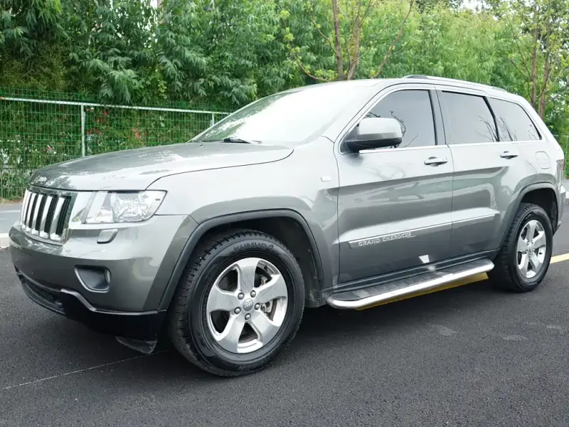 Jeep Grand Cherokee (Import), 2013
