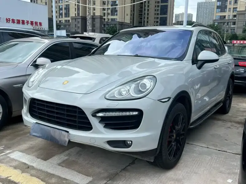 Porsche Cayenne, 2012