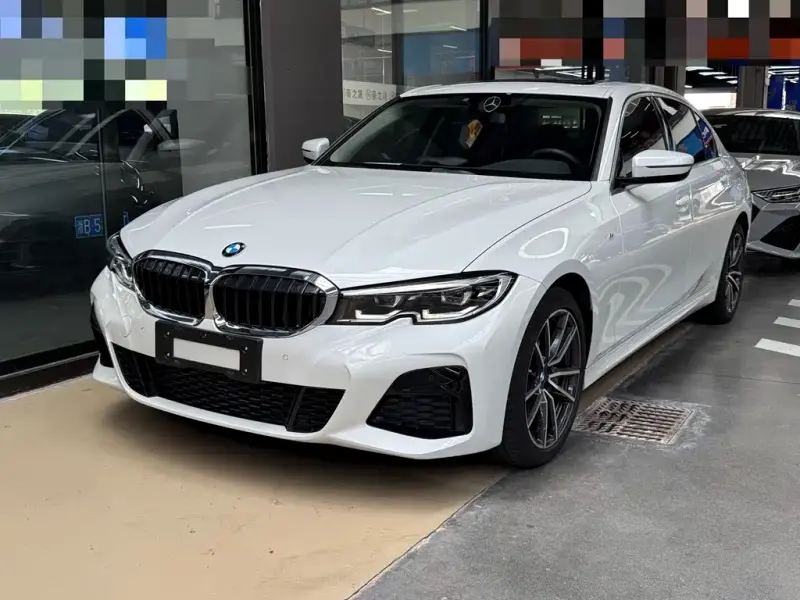 BMW 3 Series, 2022
