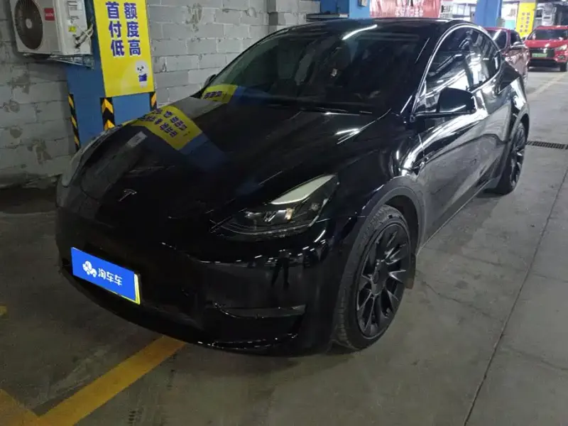 Tesla Model Y, 2022