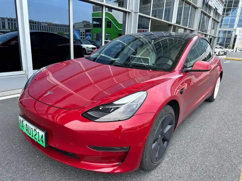Tesla Model 3, 2022