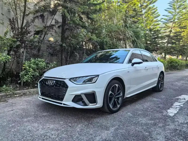 Audi A4L, 2023