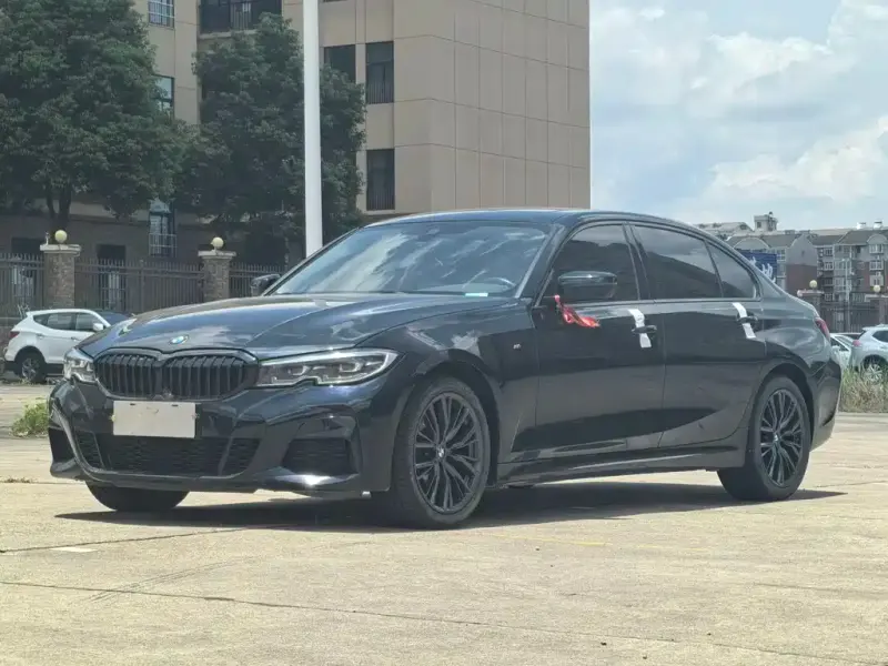BMW 3 Series, 2022