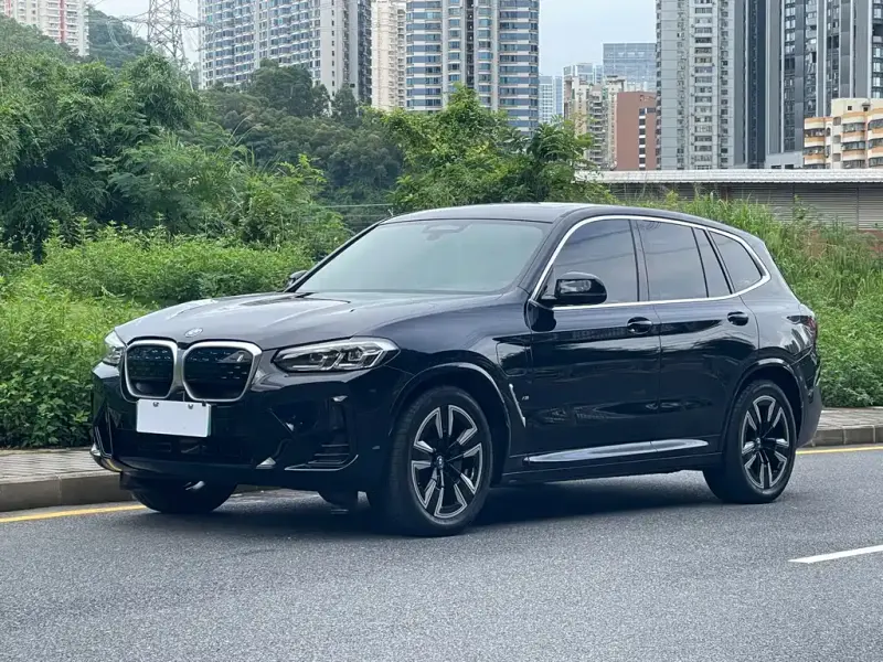 BMW iX3, 2024