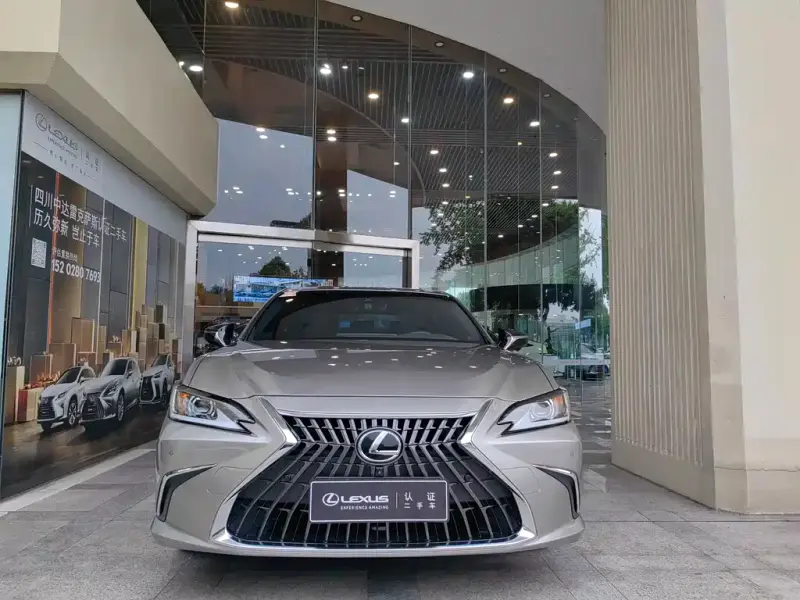 Lexus ES, 2024