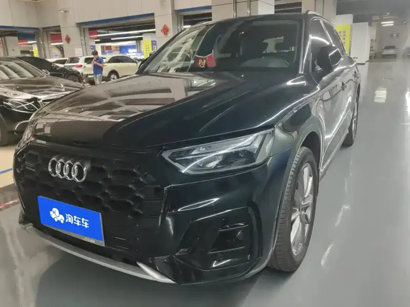 Audi Q5L, 2022