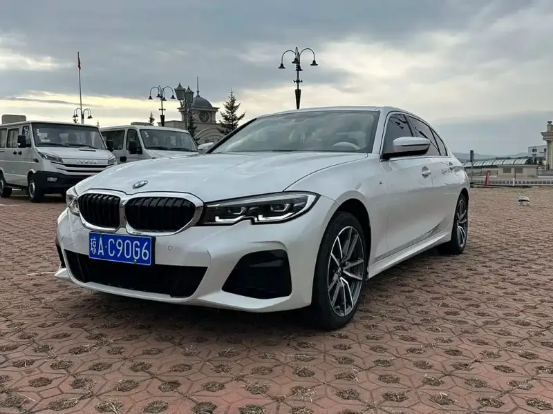 BMW 3 Series, 2022