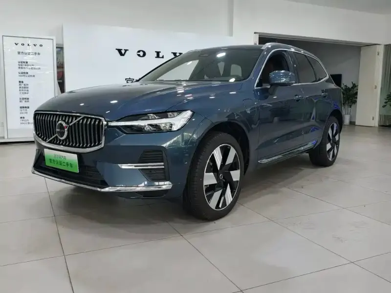 Volvo XC60 PHEV, 2025