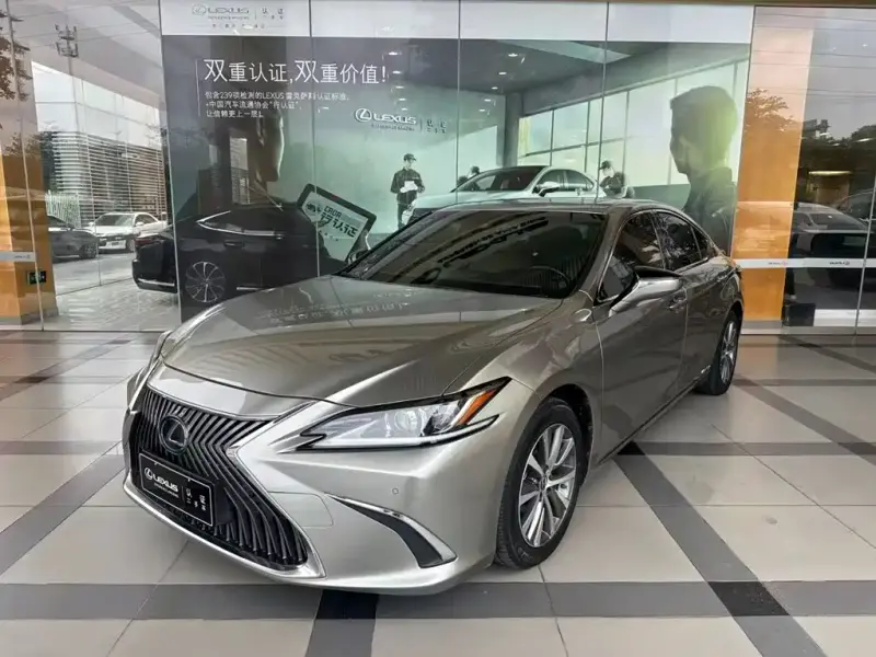 Lexus ES, 2021