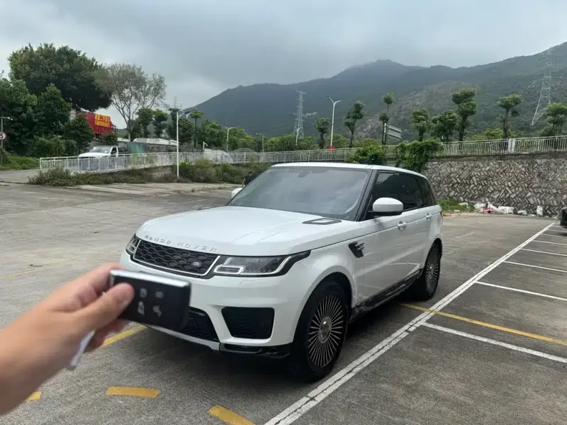 Land Rover Sport PHEV, 2019