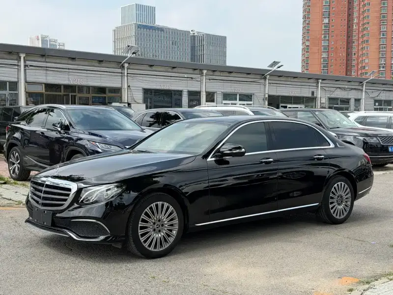 Mercedes-Benz E-Class, 2020 — фото 1