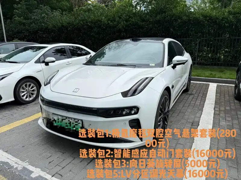 Zeekr 001, 2025