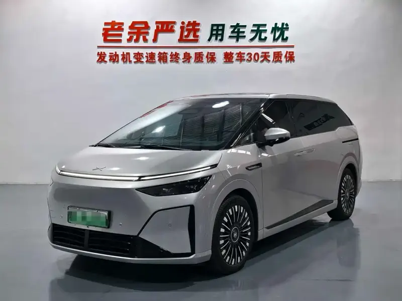 XPeng X9, 2025