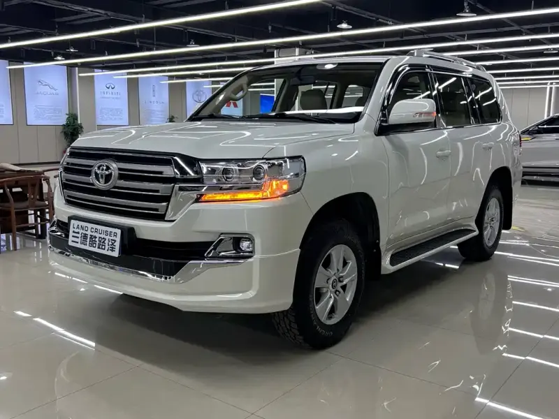 Toyota Land Cruiser, 2018 — фото 1