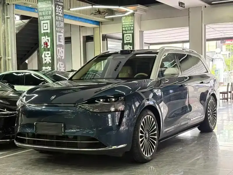 AITO M9, 2025