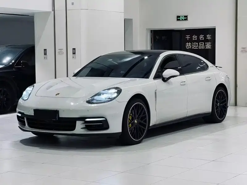 Porsche Panamera, 2019 — фото 1