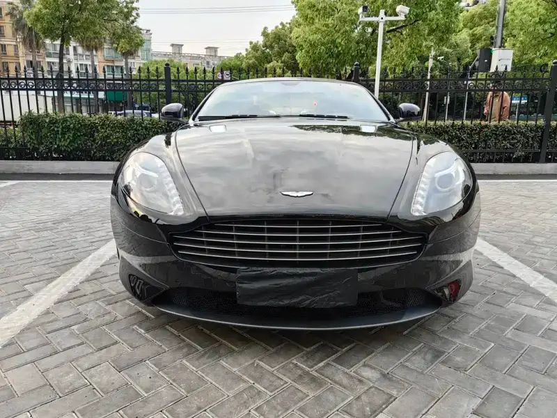 Aston Martin DB9, 2014