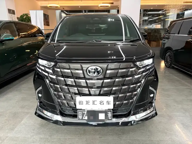 Toyota Alphard, 2026