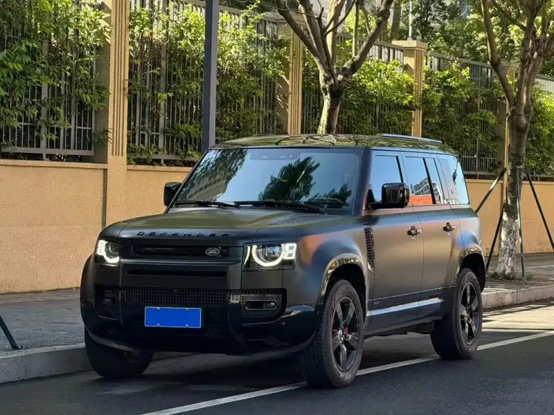 Land Rover Defender, 2024
