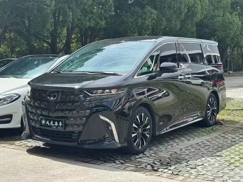 Toyota Alphard, 2024
