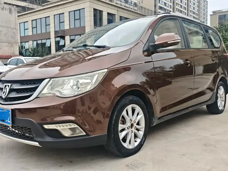 Baojun 730, 2015