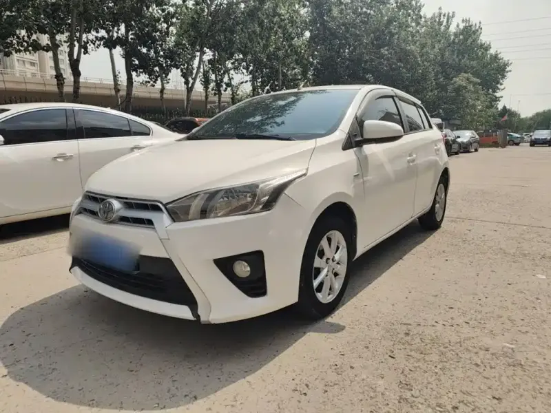 Toyota Yaris L, 2015
