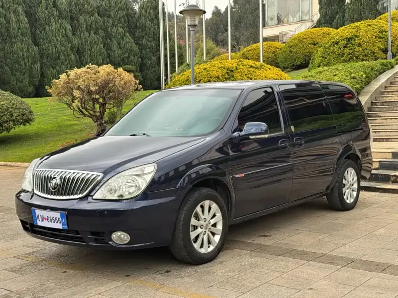 Buick GL8, 2016