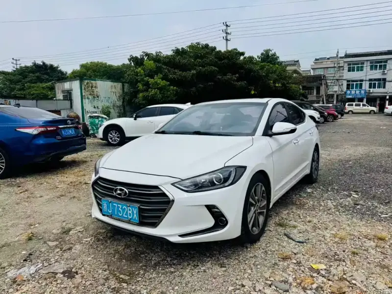 Hyundai Elantra, 2016