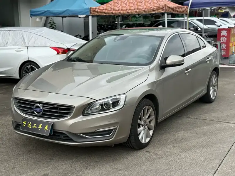 Volvo S60, 2015 — фото 1