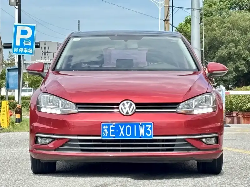 Volkswagen Golf, 2018 — фото 1