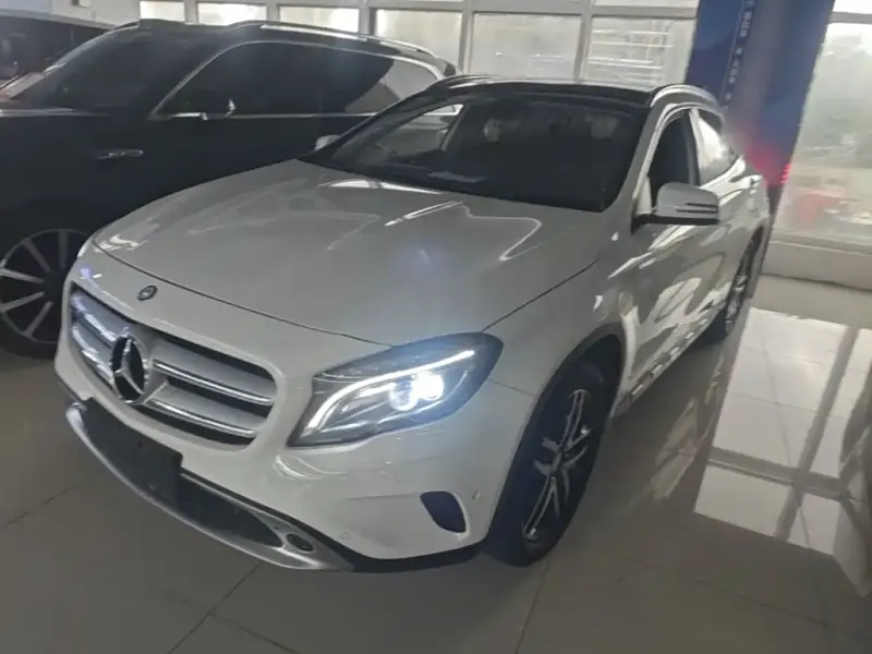 Mercedes-Benz GLA, 2015 — фото 1