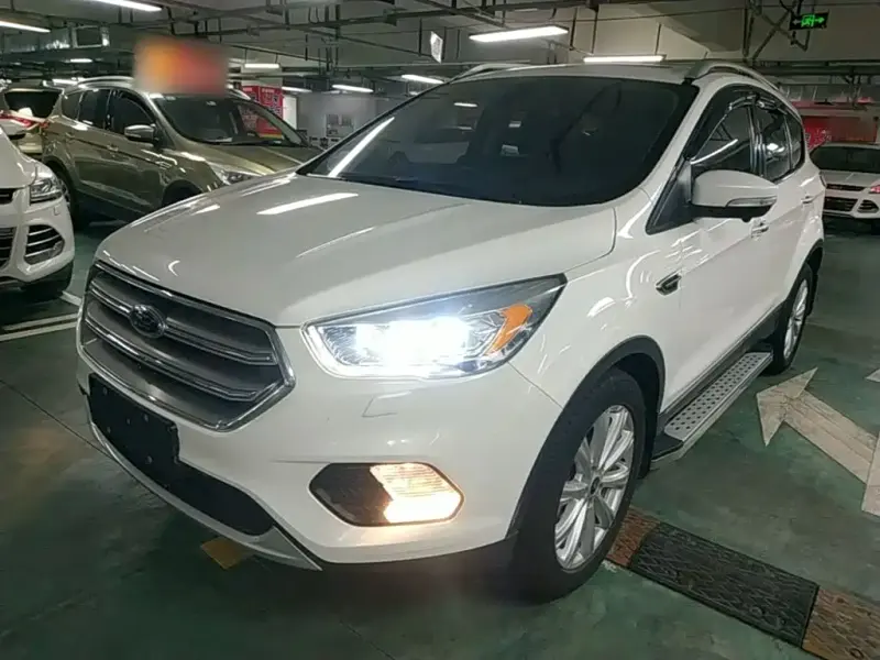 Ford Kuga, 2017