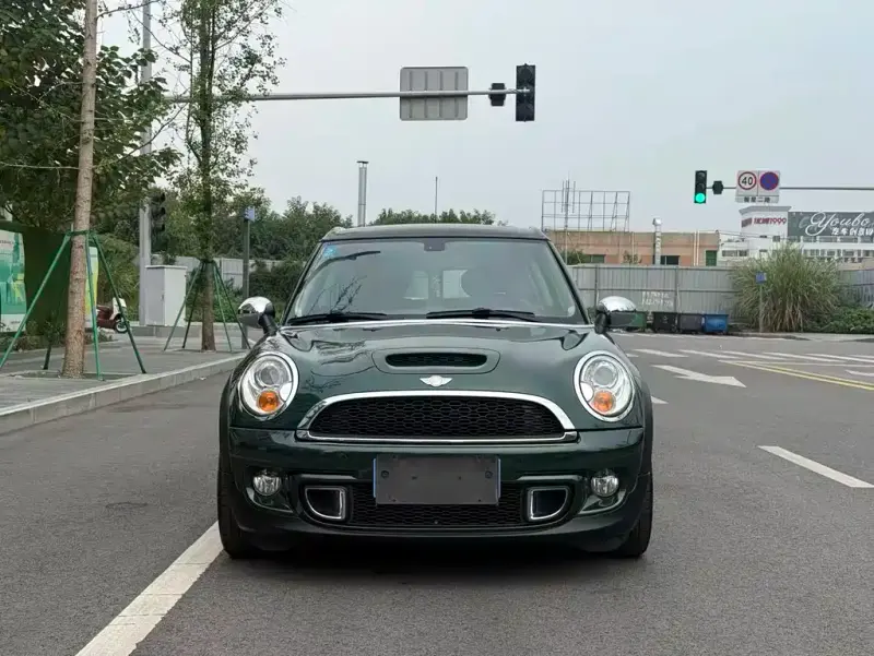 MINI Clubman, 2012