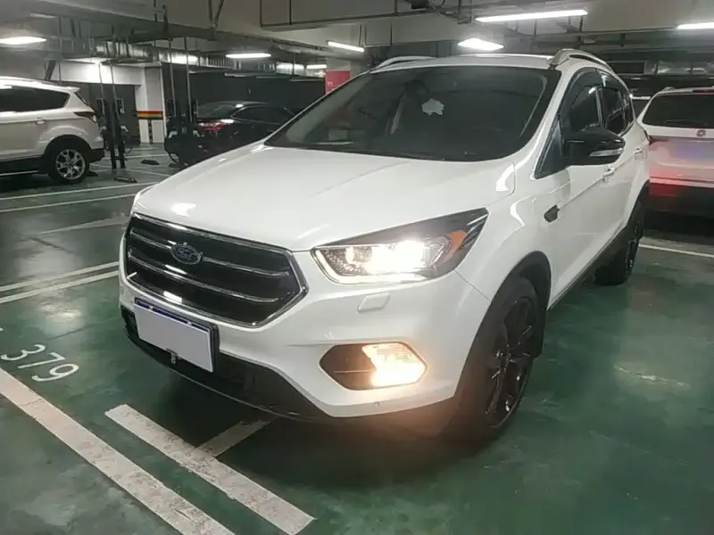 Ford Kuga, 2016