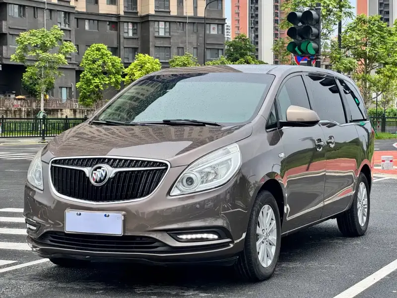 Buick GL8, 2018