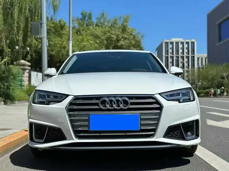 Audi A4L, 2018