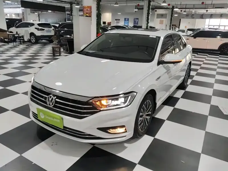 Volkswagen Sagitar, 2021