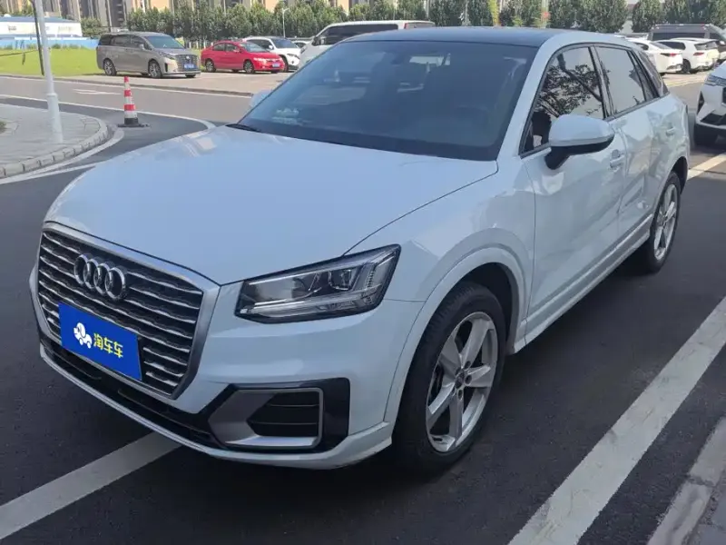 Audi Q2L, 2019