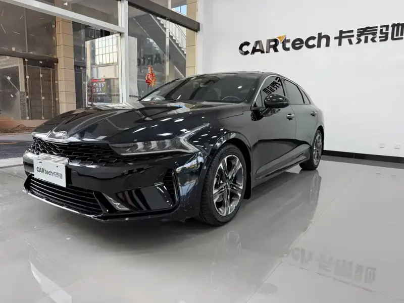 Kia K5, 2021