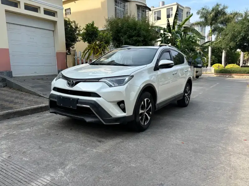 Toyota RAV4, 2018 — фото 1