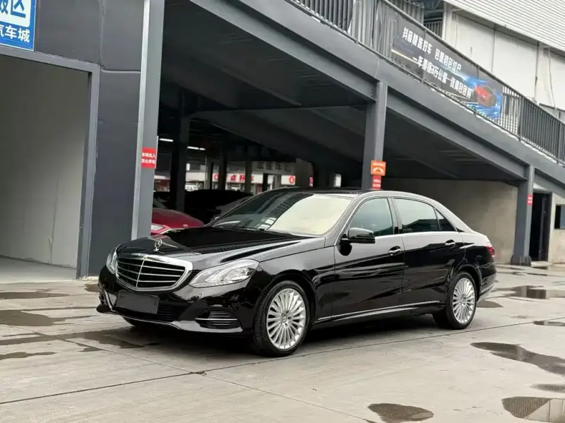 Mercedes-Benz E-Class, 2015 — фото 1