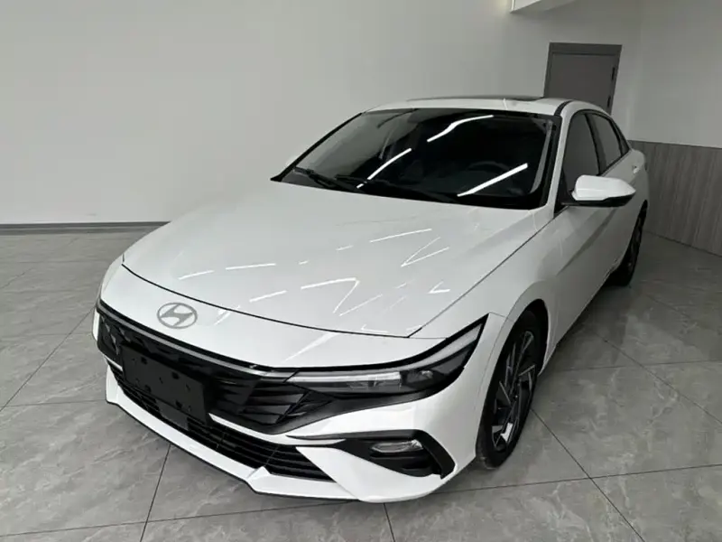 Hyundai Elantra, 2024