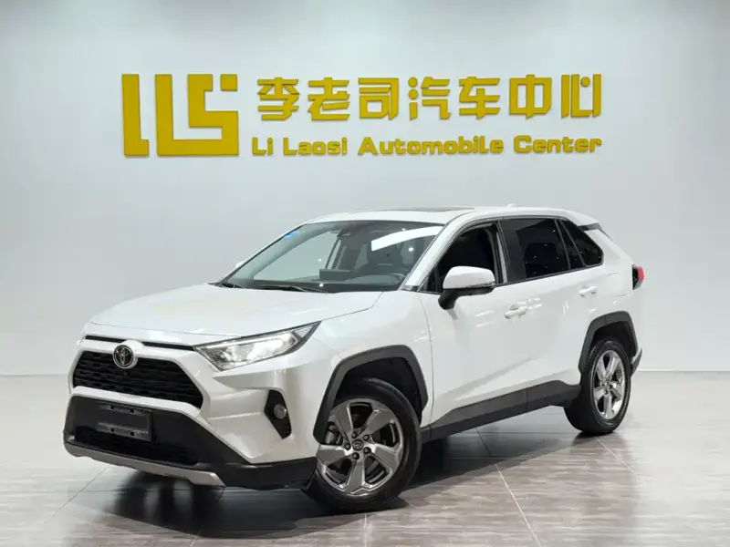 Toyota RAV4, 2021 — фото 1